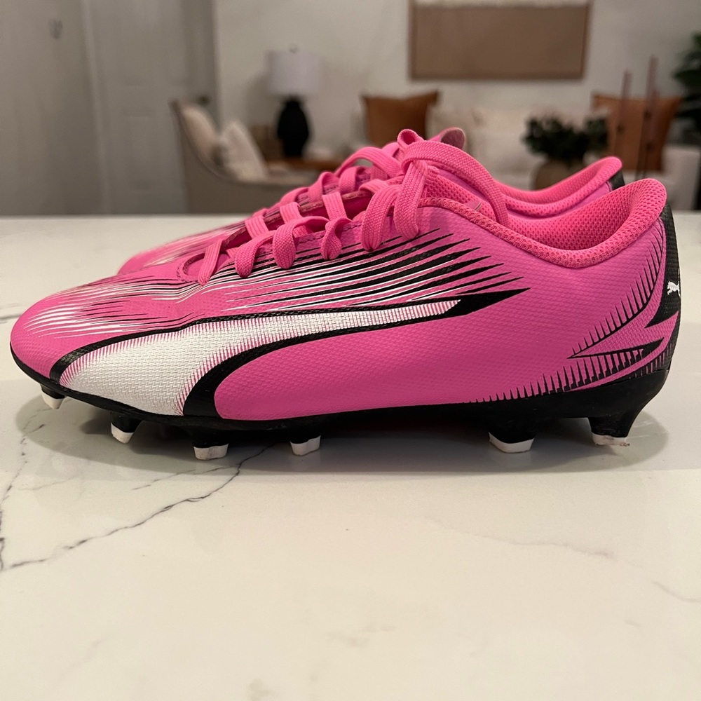 Puma Kids Ultra Play Soccer Cleat Poison Pink/Puma White/Puma Black Size US 4